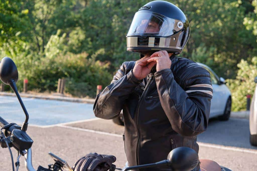 avantages casque intégral moto
