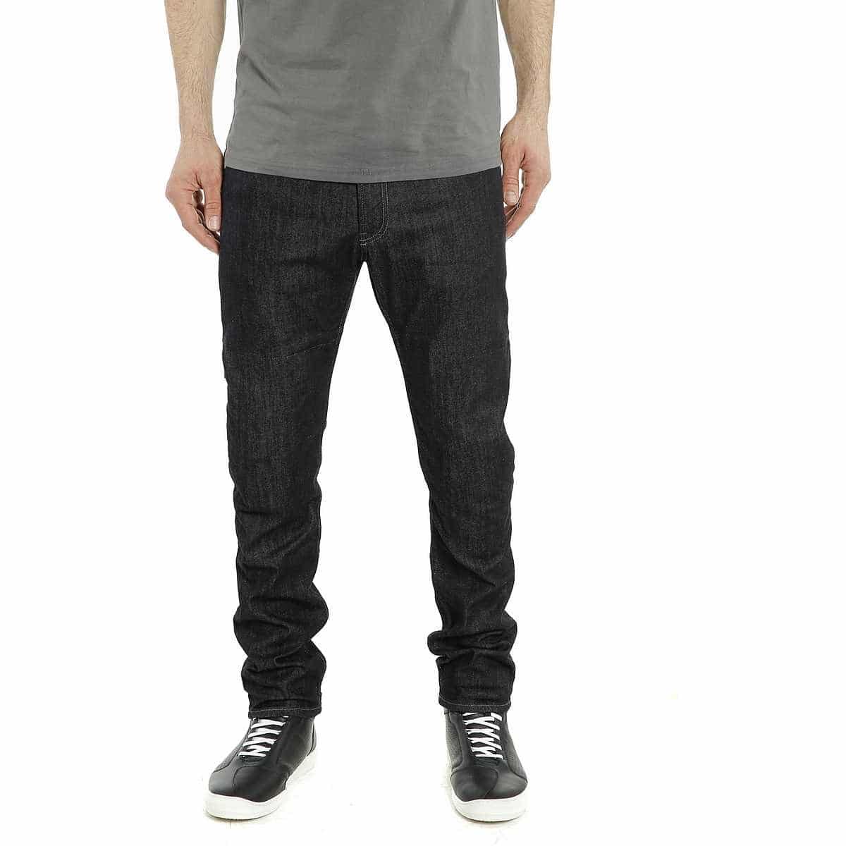 Découvrez tous les modèles de pantalons de moto en ligne